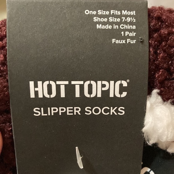 Yin Yang Slipper Socks - Picture 4 of 4